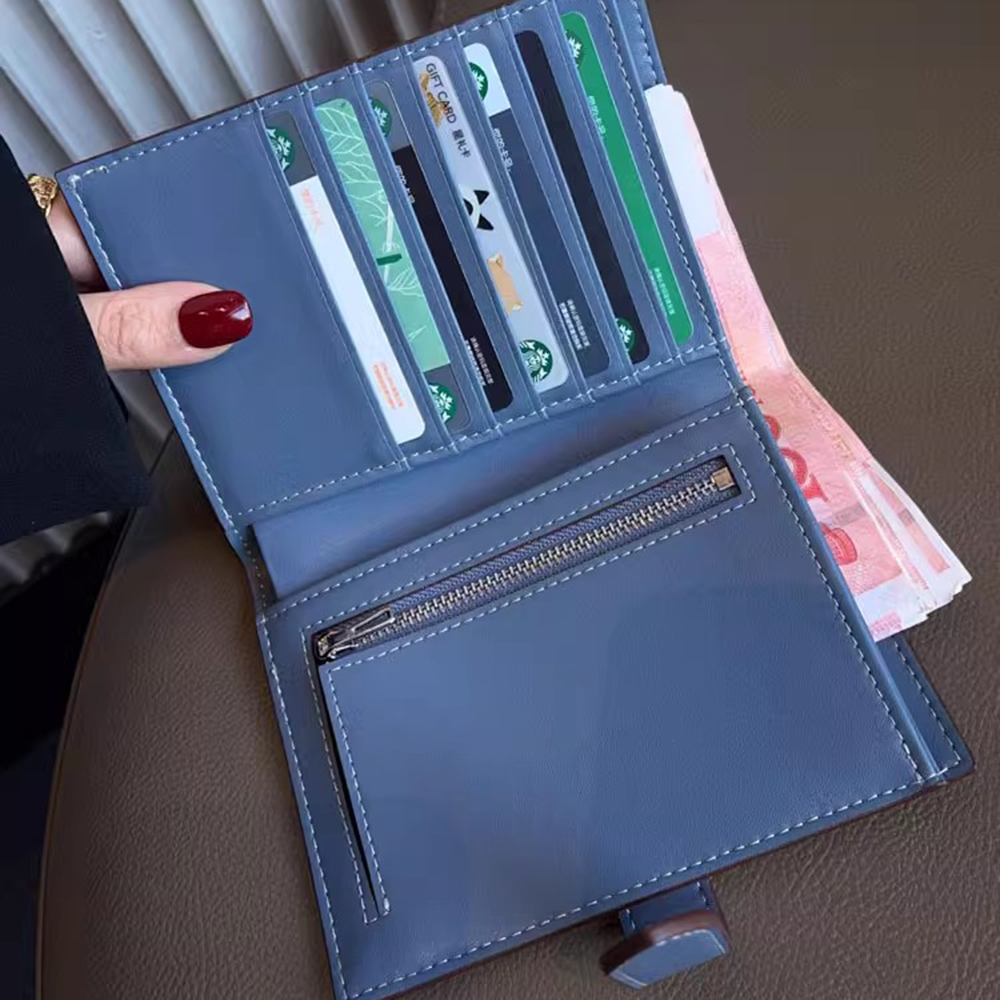 Luxury EPI Leather Travel Pass - Personalized Name Box recension och pris